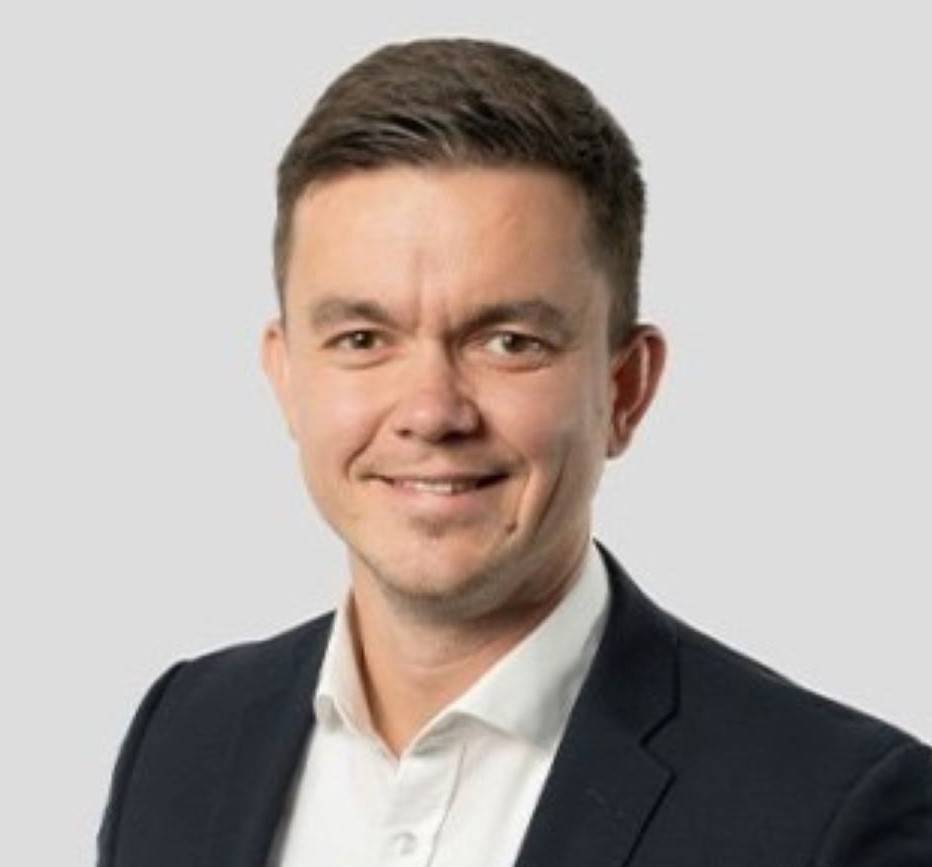 Артем Семенов