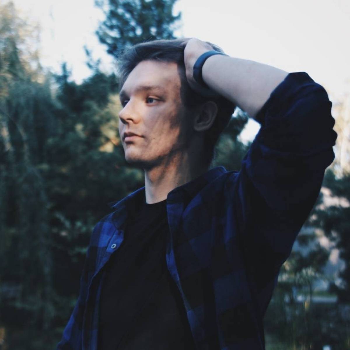Роман Тихонов