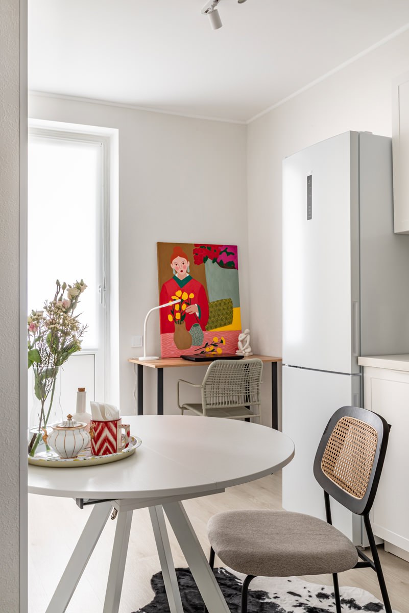 Дизайнер Ольга Савичева помогла сыну обзавестись первым отдельным жильем. Как это было — читайте на сайте wajournal.ru
Автор проекта: дизайнер Ольга Савичева.
Фотограф: Женя Муравьёва | Сетка — социальная сеть от hh.ru