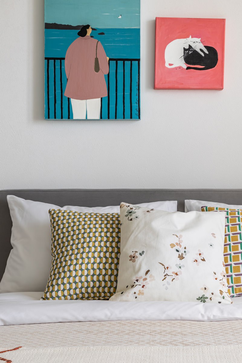 Дизайнер Ольга Савичева помогла сыну обзавестись первым отдельным жильем. Как это было — читайте на сайте wajournal.ru
Автор проекта: дизайнер Ольга Савичева.
Фотограф: Женя Муравьёва | Сетка — социальная сеть от hh.ru