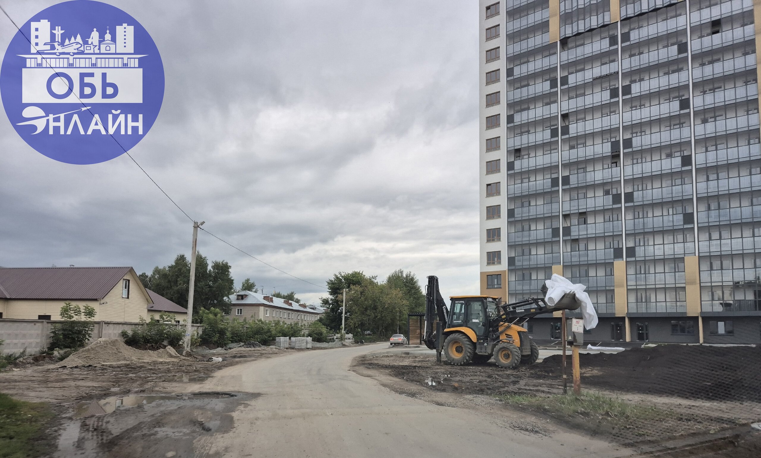 ↗ Здравствуйте. Объясните пожалуйста, кто подписывает разрешения так близко к дороге делать придомовую территорию. Бордюры стоят практически на проезжей части | Сетка — социальная сеть от hh.ru