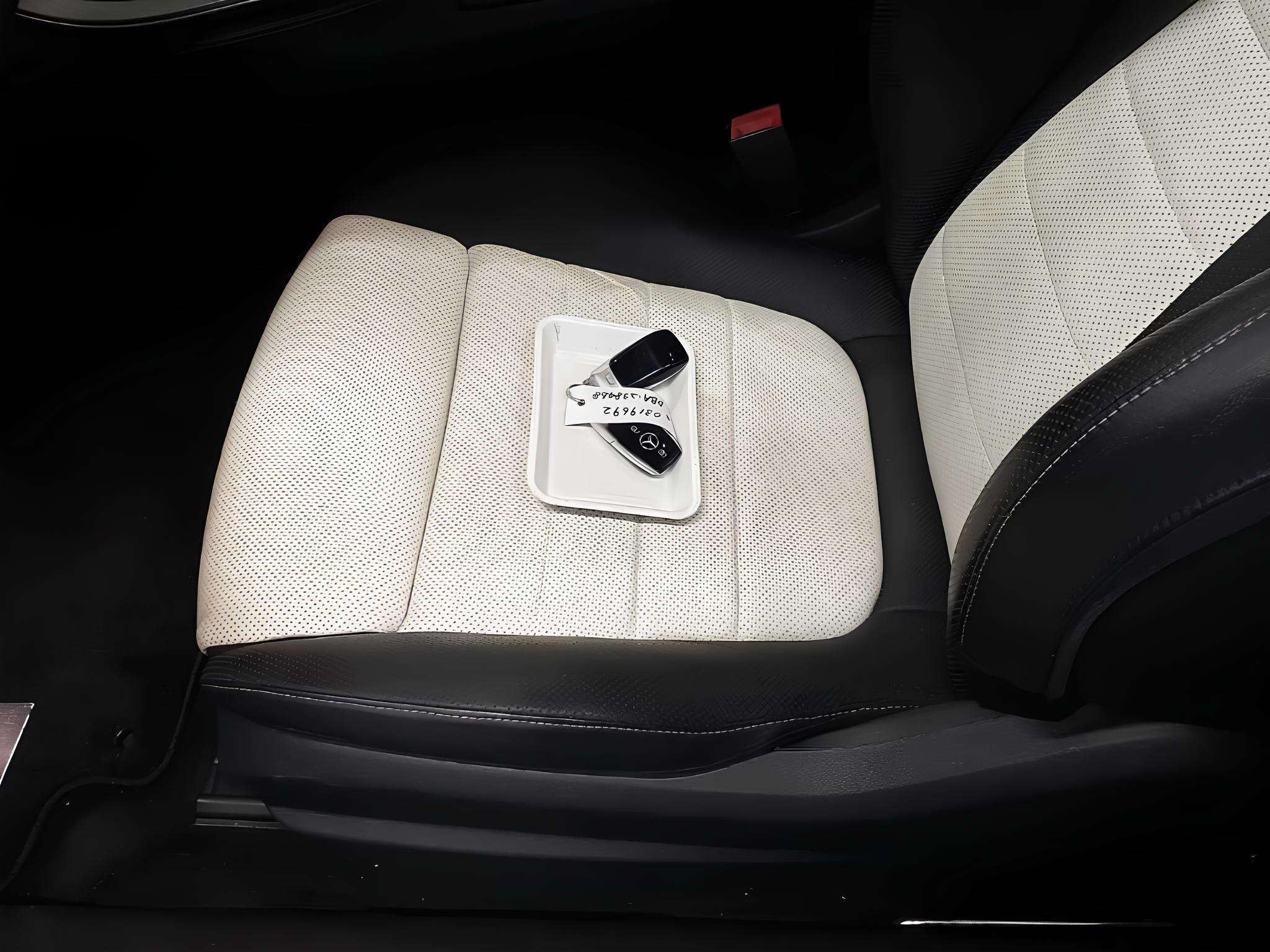🚘Mercedes-Benz Е450 Cabrio 4MATIC
Левый руль, кабриолет и V6 — три слова, от которых хочется лето круглый год☀️
📅 2019 г. | 62 618 км | Оценка 4.5
⛽ Бензин 3.0 л, 367 л.с | Сетка — социальная сеть от hh.ru