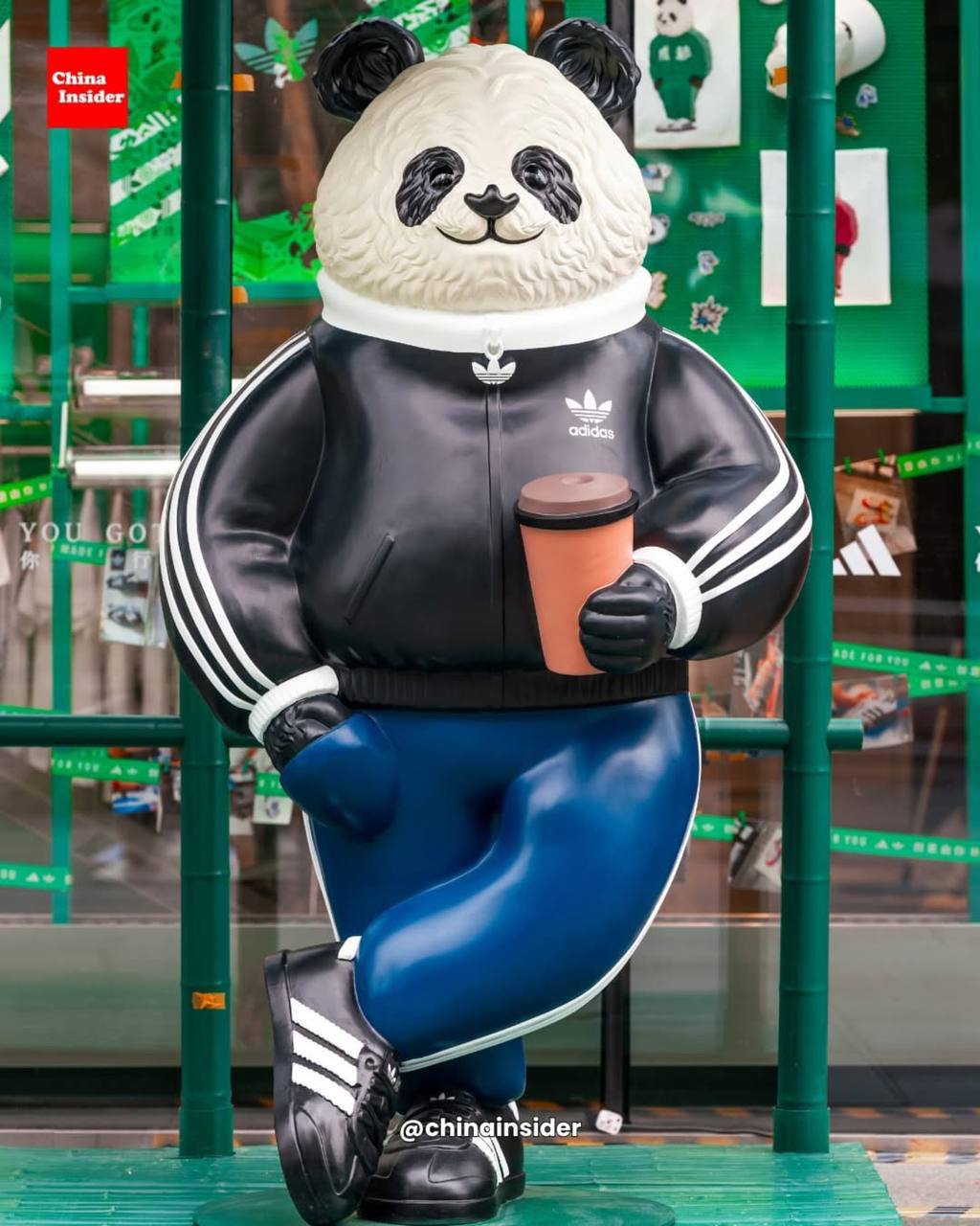 Adidas вновь разгоняет свои медийные мощи и сводит людей с ума (продуктом, конечно же). Китайский Adidas сделал очень крутую коллабу с крейтором из Гонконга — Dorophy Tang | Сетка — социальная сеть от hh.ru