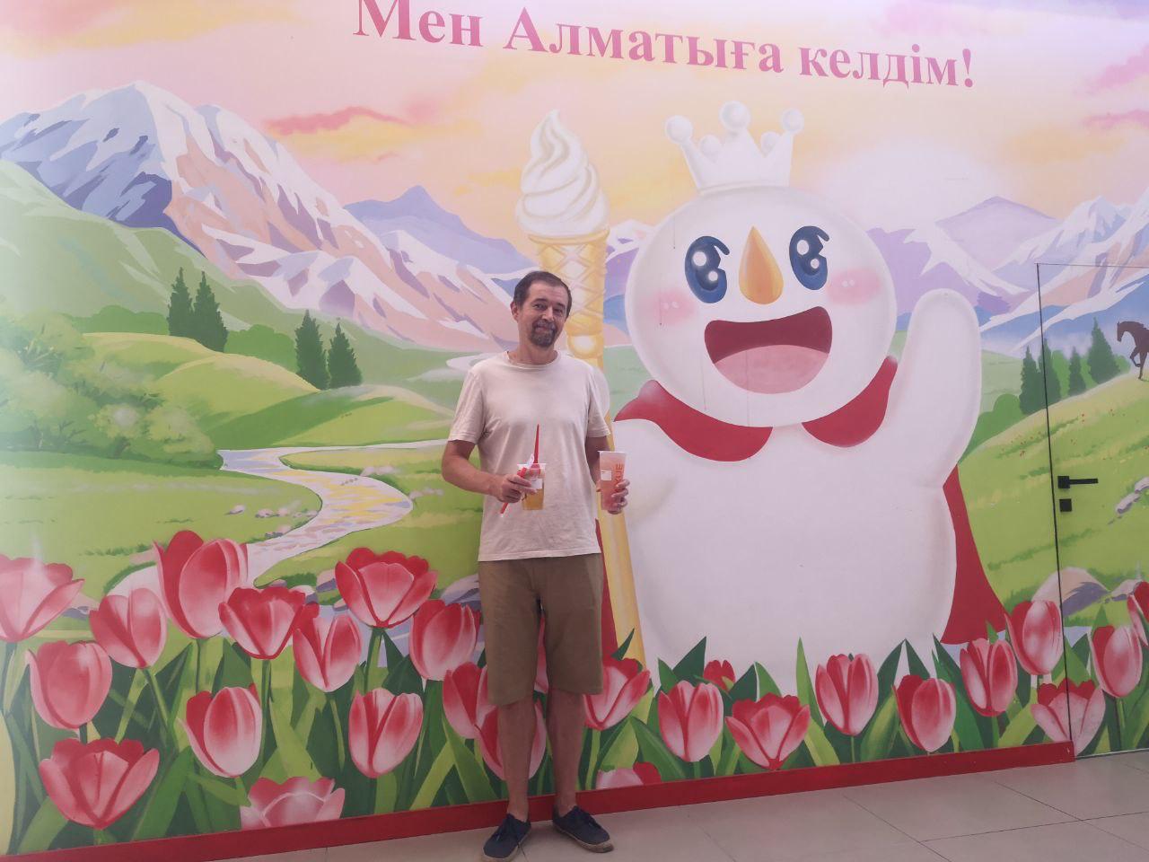 В Алма-Ате открылась парочка заведений китайской сети Mixue Ice Cream & Tea — самой крупной на сегодняшний день в мире сети актуальных чайных | Сетка — социальная сеть от hh.ru