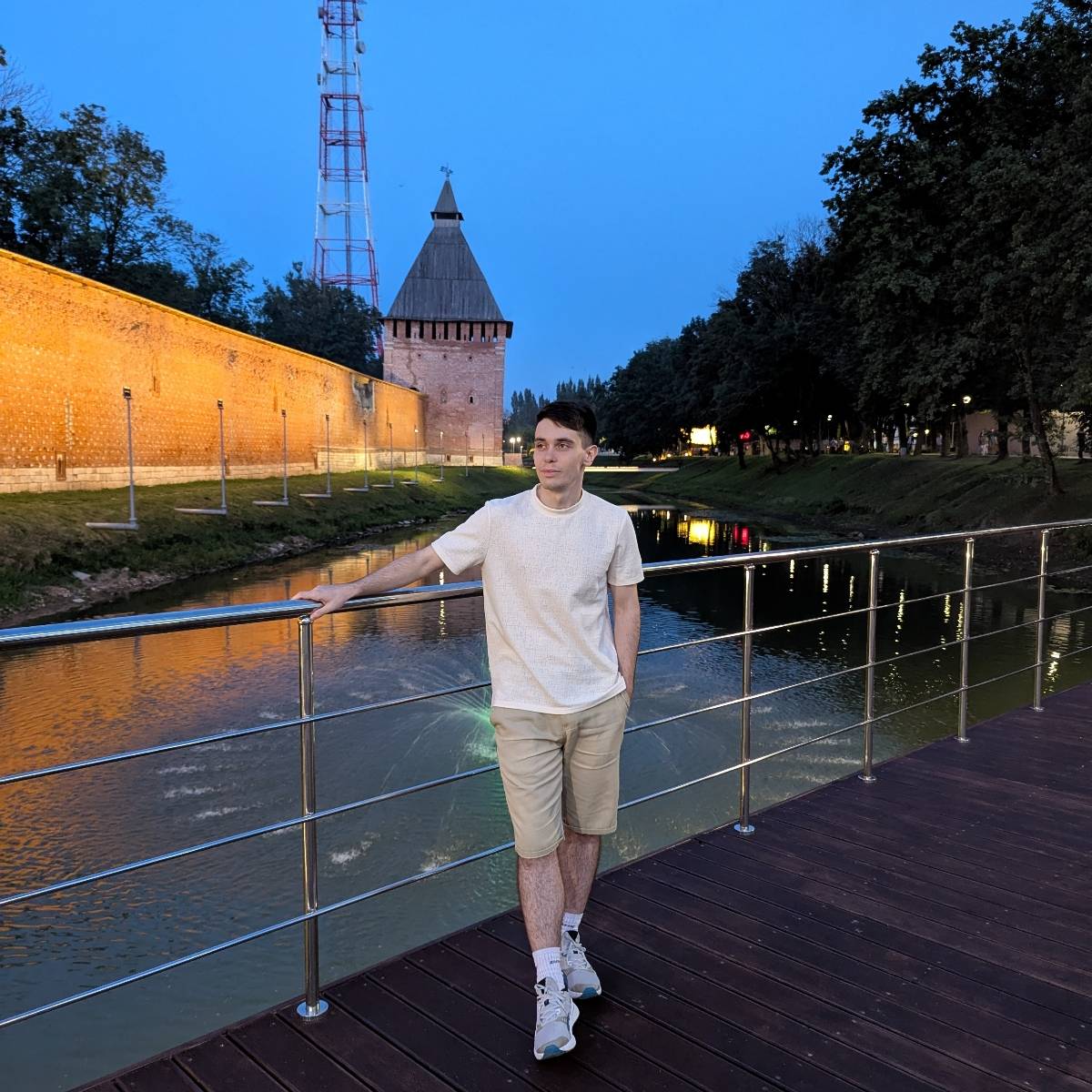 Антон Белов