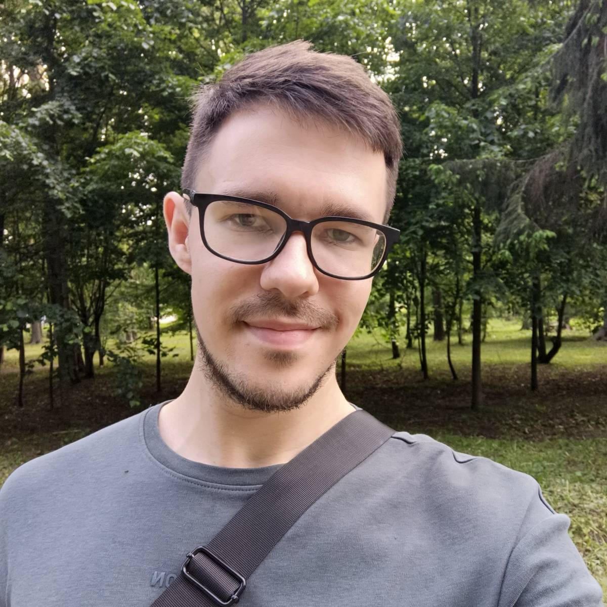 Максим Неустроев