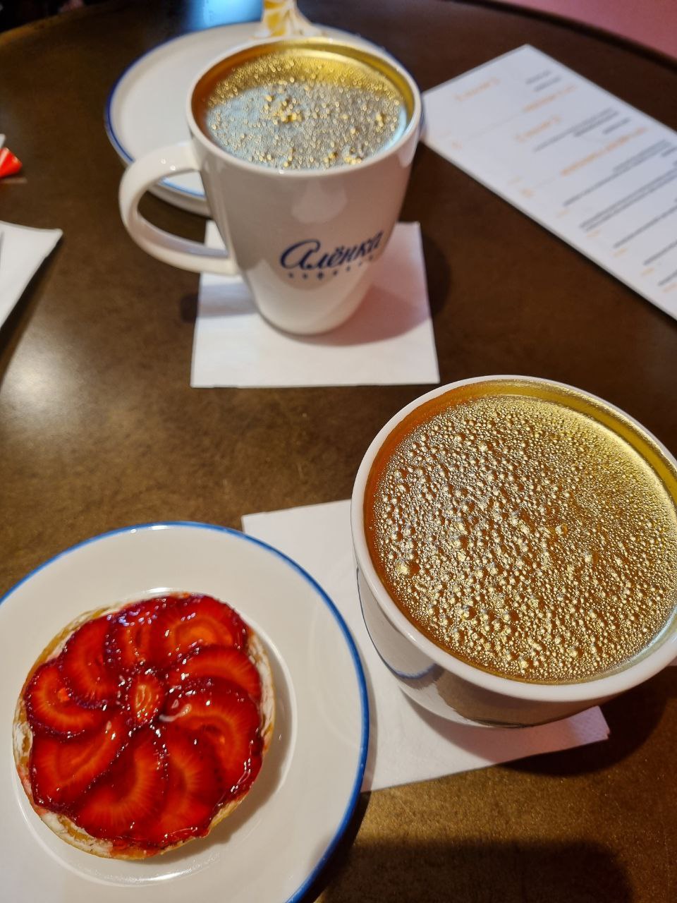 🔑 Деньги, блокировки и лайфхаки: мой опыт и советы
Привет, мои дорогие! 👋
Знаете, какой вопрос мне задают чаще всего? «Как теперь снимать деньги и жить в условиях блокировок счетов?» 🤔
И вот что я вам... | Сетка — социальная сеть от hh.ru