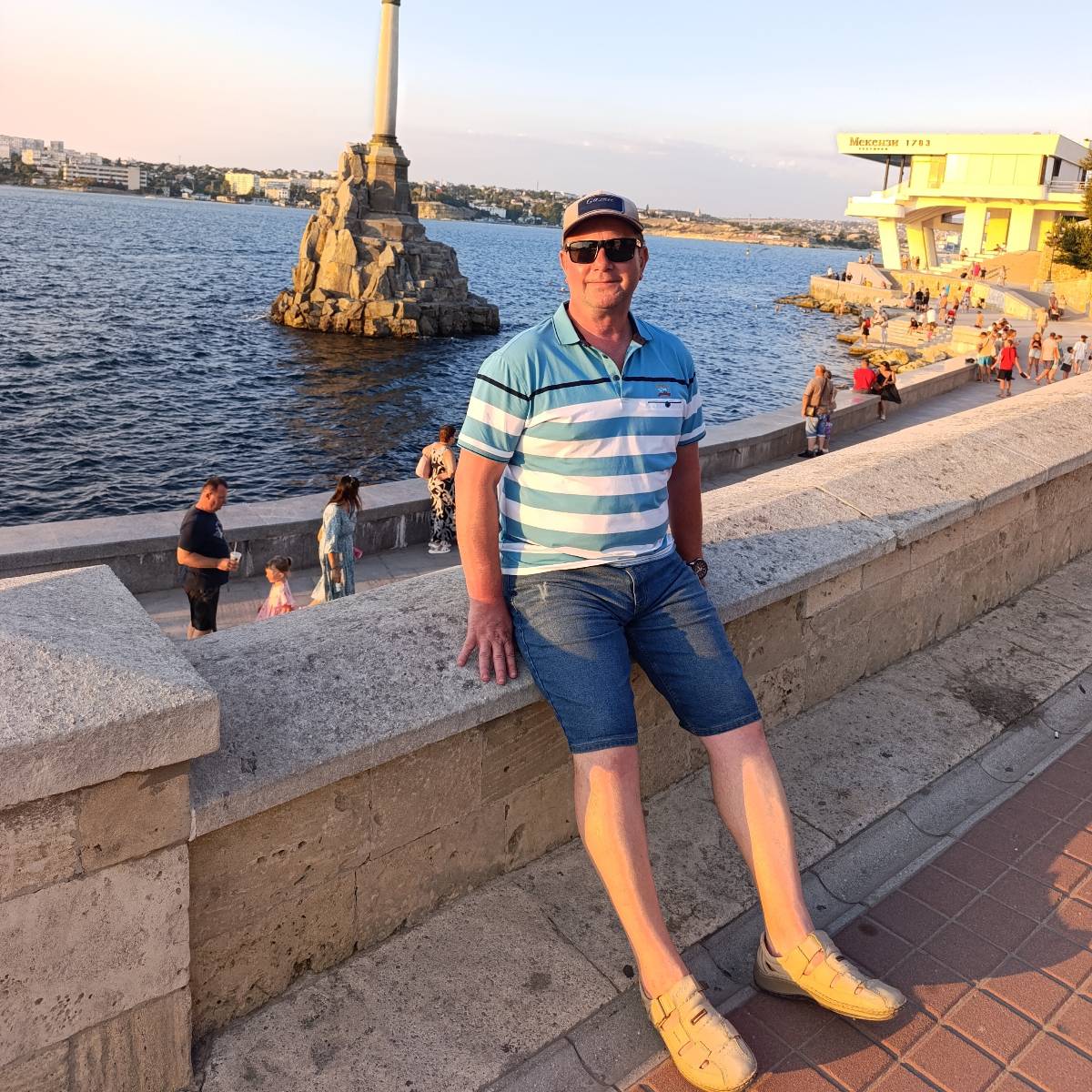 Денис Гусев