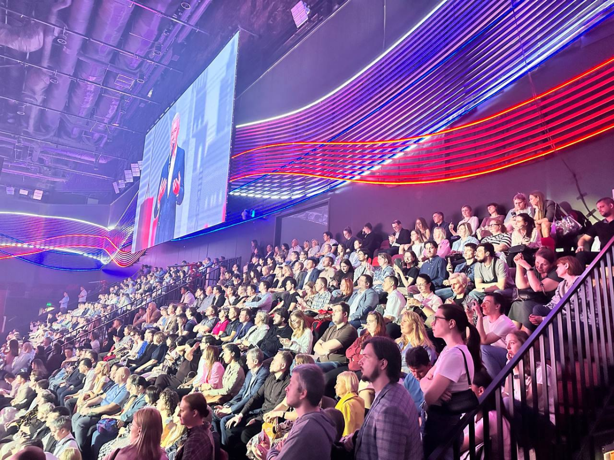 День строителя 2025 | Сетка — социальная сеть от hh.ru