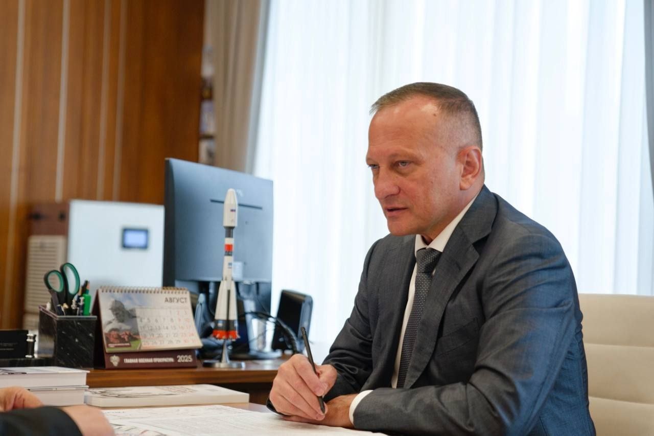 Министр строительства и ЖКХ РФ Ирек Файзуллин провёл рабочую встречу с заместителем руководителя Казначейства России Эли Исаевым
▶️Обсудили актуальные задачи в сфере финансирования и контроля использо... | Сетка — социальная сеть от hh.ru