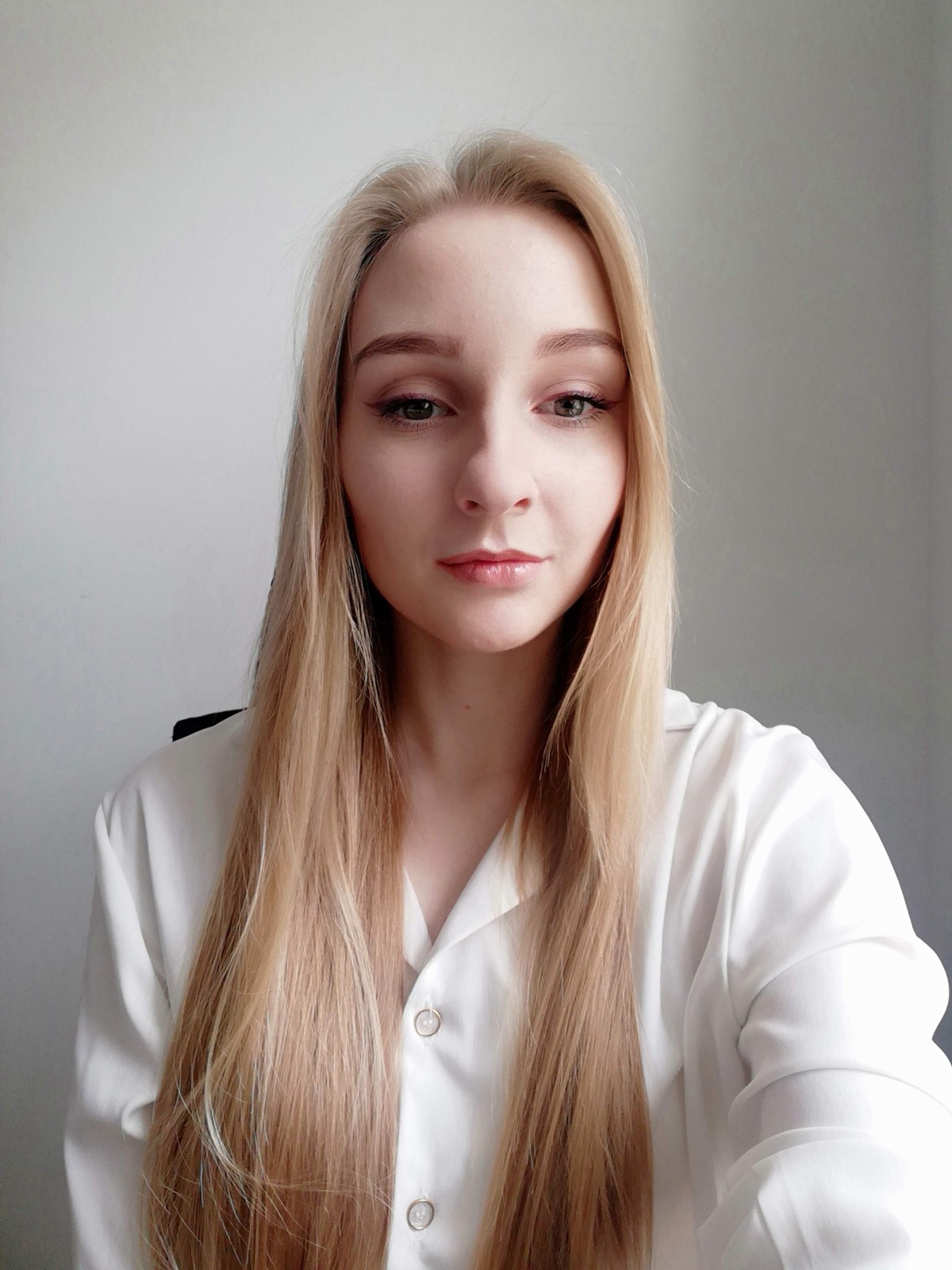 Лада Попова