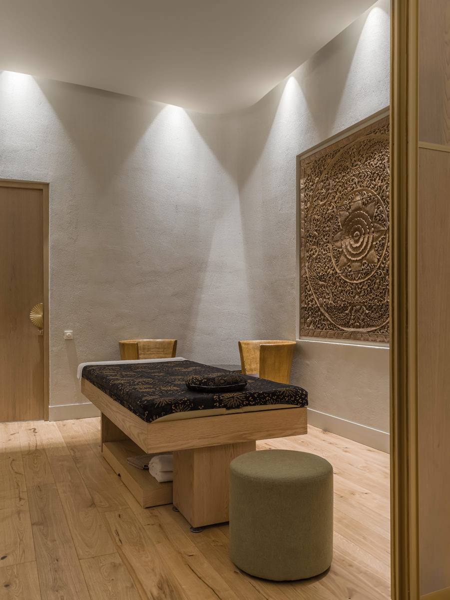 Трехэтажный спа-центр в Казахстане, где архитектурное бюро HAAST соединило дерево, камень и тропики. Смотрите и читайте на сайте wajournal | Сетка — социальная сеть от hh.ru