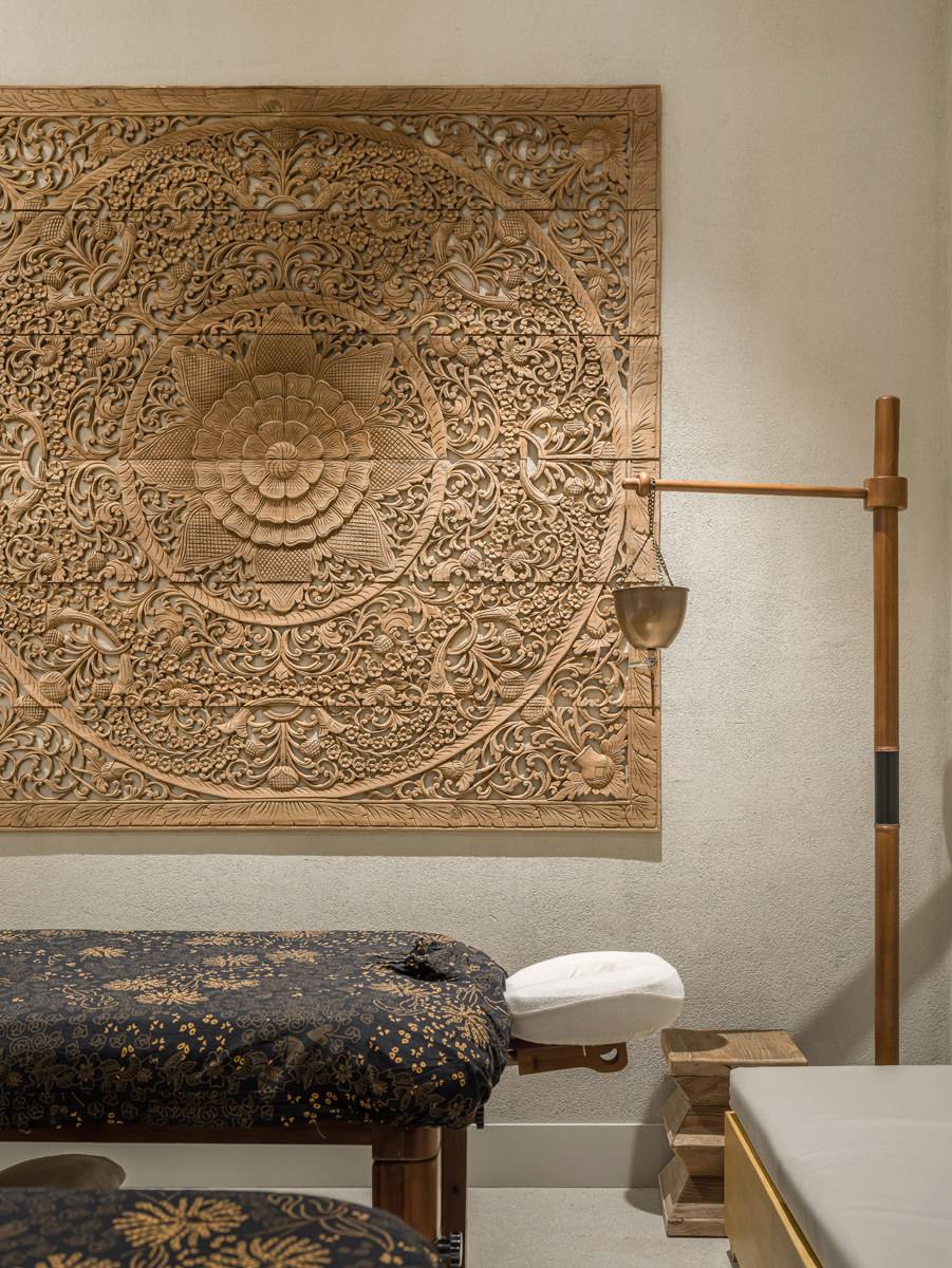 Трехэтажный спа-центр в Казахстане, где архитектурное бюро HAAST соединило дерево, камень и тропики. Смотрите и читайте на сайте wajournal | Сетка — социальная сеть от hh.ru