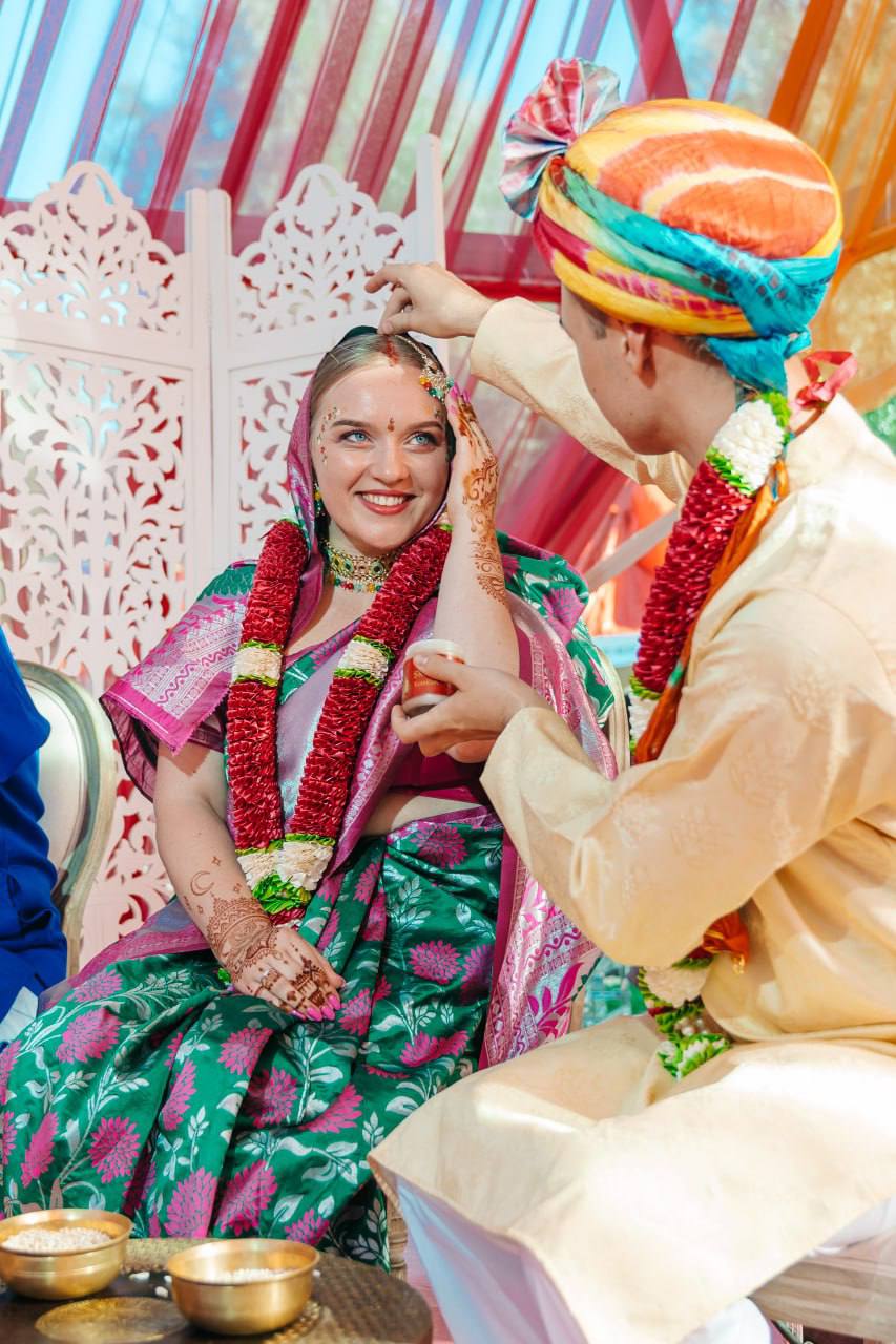 🇮🇳Масштабный фестиваль «День Индии»
14-17 августа
В программе:
▪️Шествие с музыкой, танцами, национальными костюмами, традиционными барабанами и колоколами
▪️Большая концертная программа
▪️Индийская к... | Сетка — социальная сеть от hh.ru