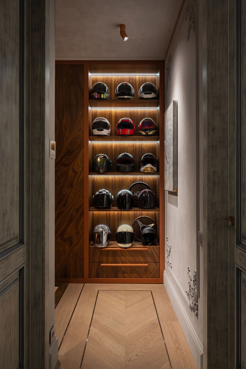 Вначале это были роскошные, но в остальном довольно банальные современные апартаменты — вроде и напротив Кремля, но не очень удачной планировки | Сетка — социальная сеть от hh.ru