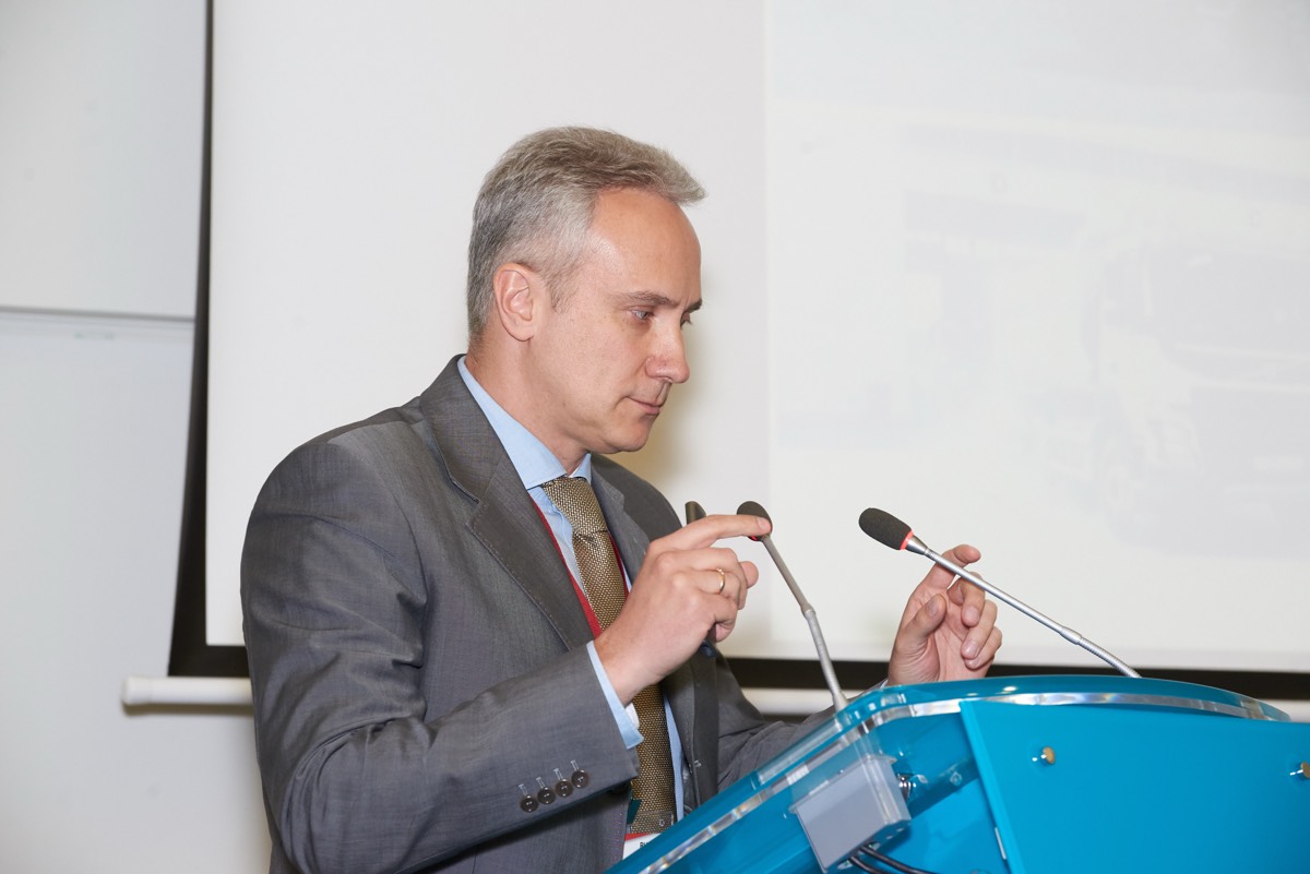 Александр Любин