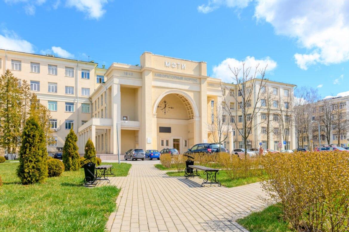 ⏺ Ученые Центра практического искусственного интеллекта Сбербанка и МФТИ представили метод ускорения обучения распределенных и федеративных ML-моделей
Работа «Ускоренные методы со сжатыми коммуникация... | Сетка — социальная сеть от hh.ru