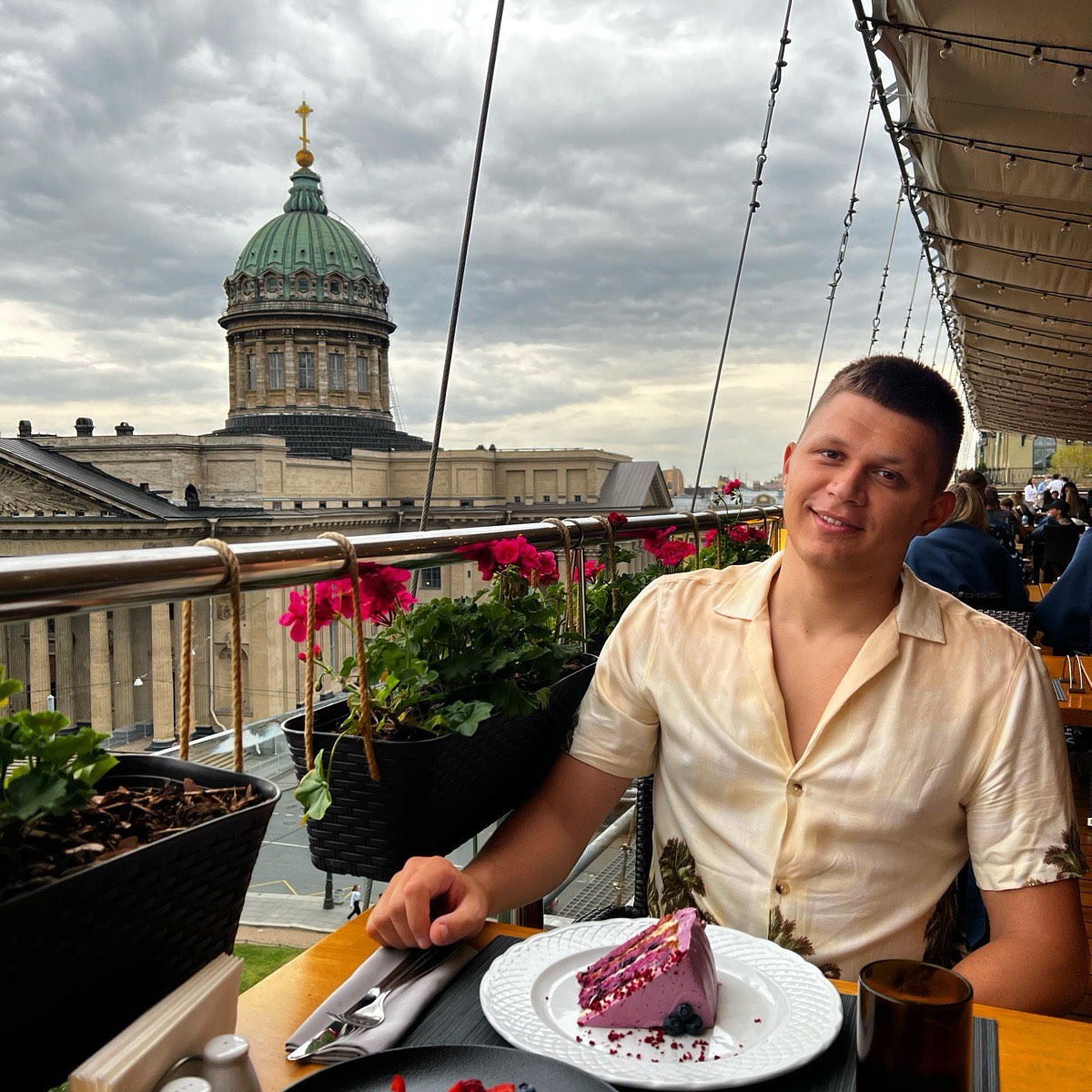 Dmitry Levsky | Сетка — социальная сеть от hh.ru