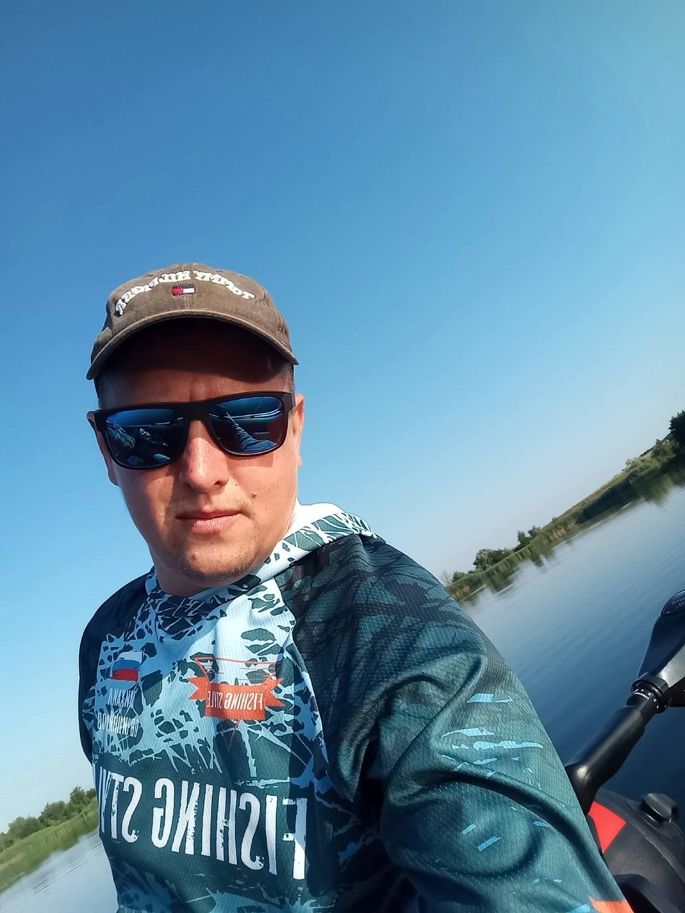 Приветствую, друзья! 7 дней без рыбалки — это жесть. И вот долгожданный выходной — и на водоём.
Ранний подъем, и мы мчим с товарищем на домашний водоём.
Сегодня взял большую лодку в размере 3 | Сетка — социальная сеть от hh.ru