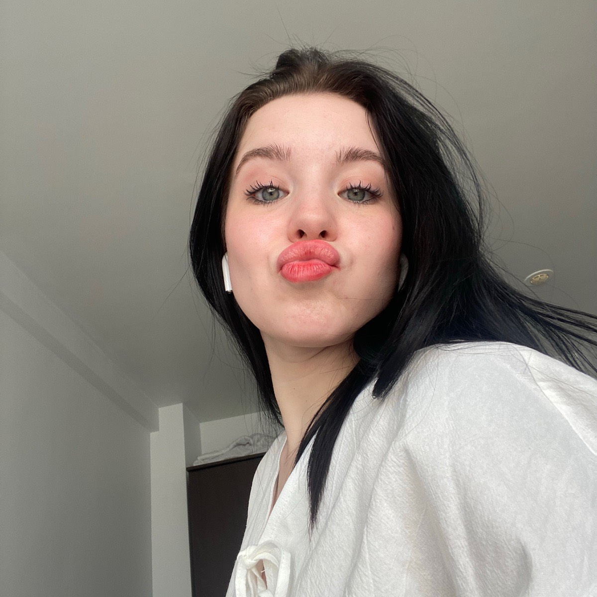 Анна Голомолзина