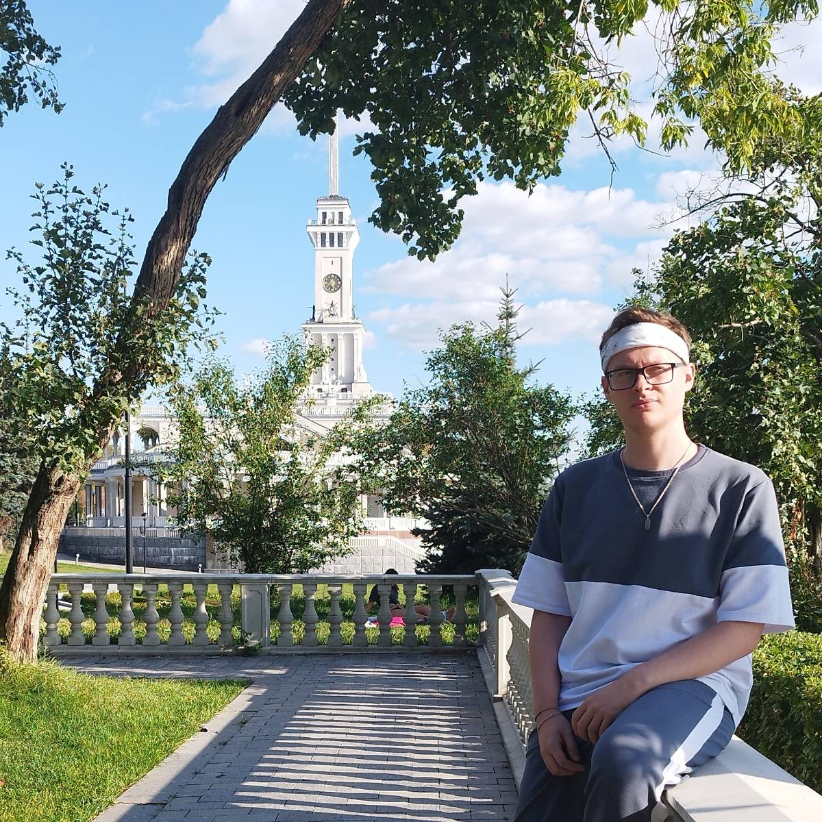 Артем Андреев