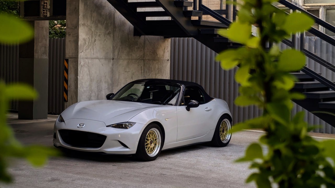 Кажется, я влюбился ❤️
Mazda Roadster — компактная, лёгкая, честная. Не спорткар на каждый день, а машина-настроение | Сетка — социальная сеть от hh.ru