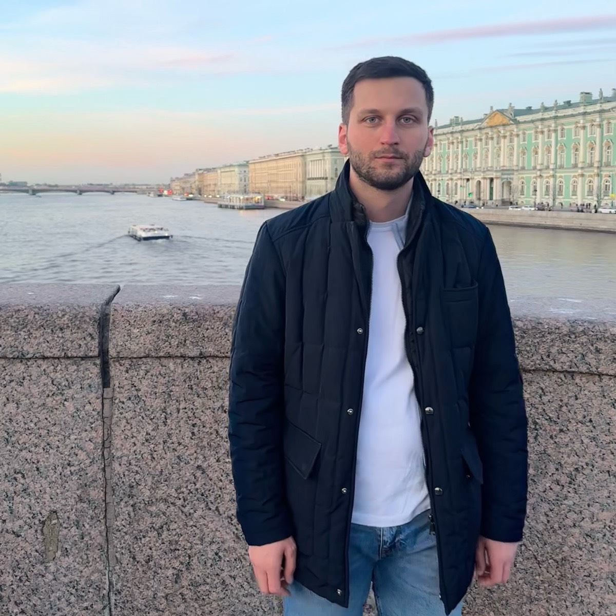 Леон Ласурия | Сетка — социальная сеть от hh.ru