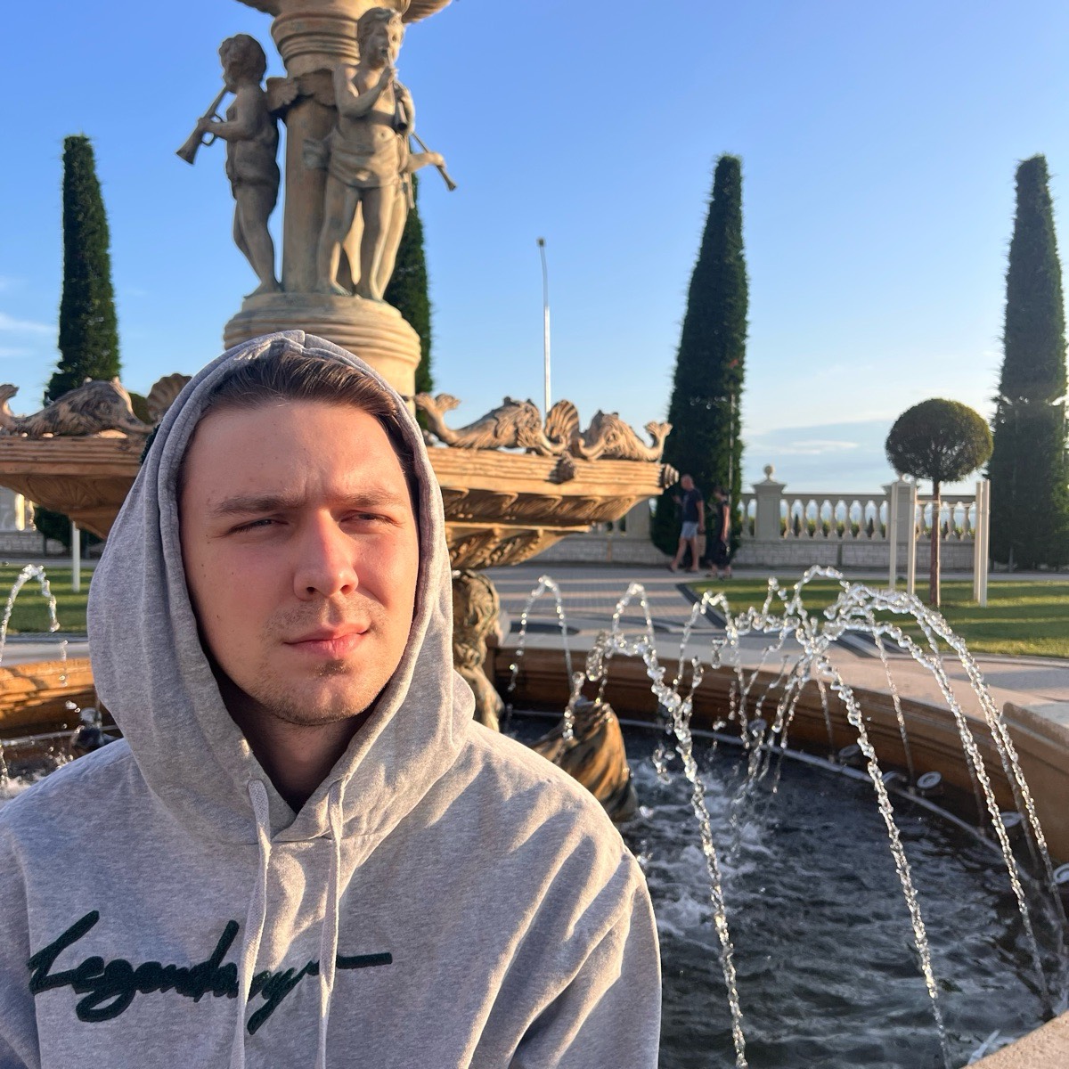Илья Попов
