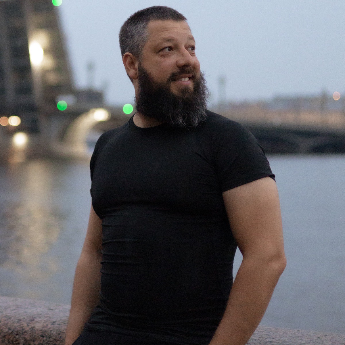Александр Исаев