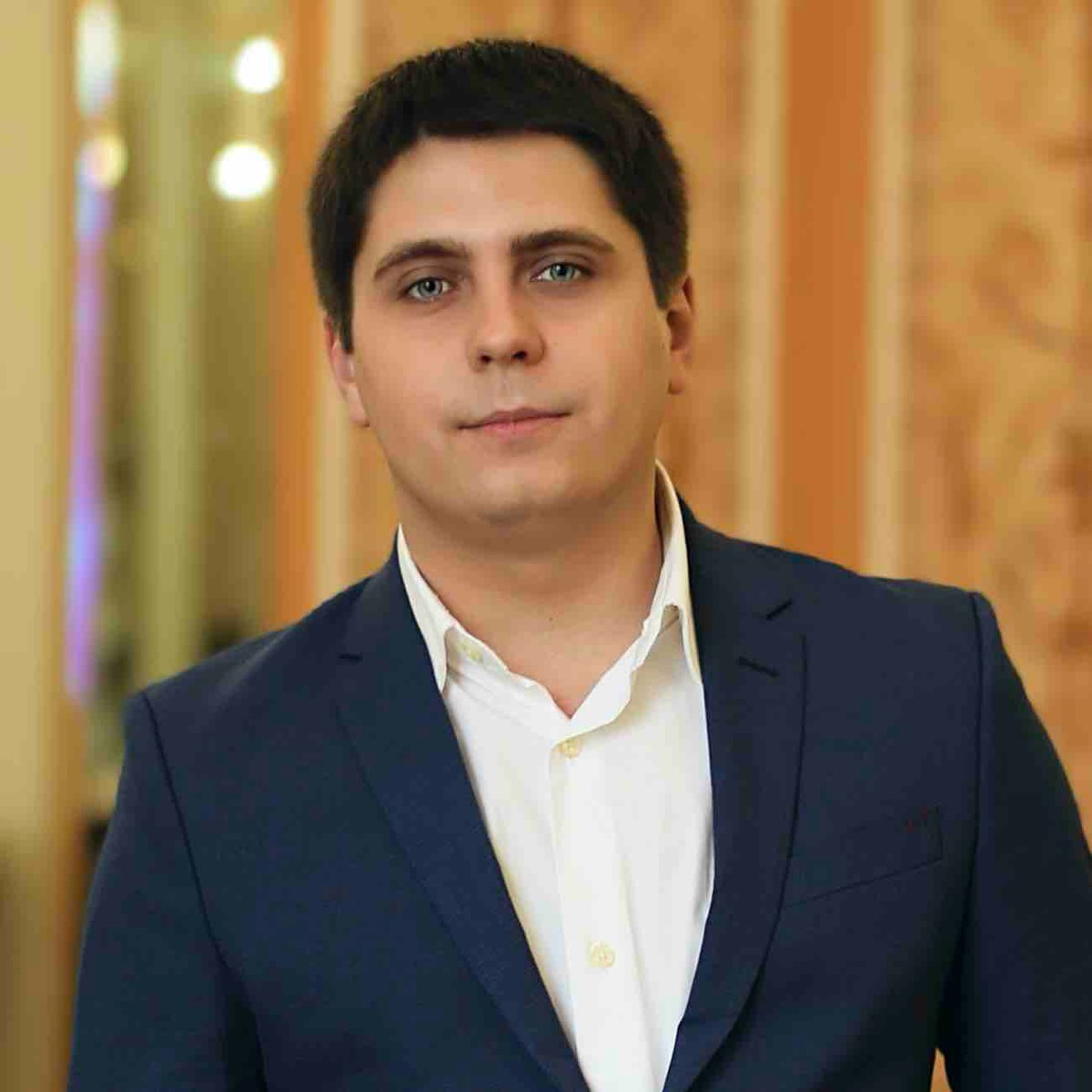 Денис Романов