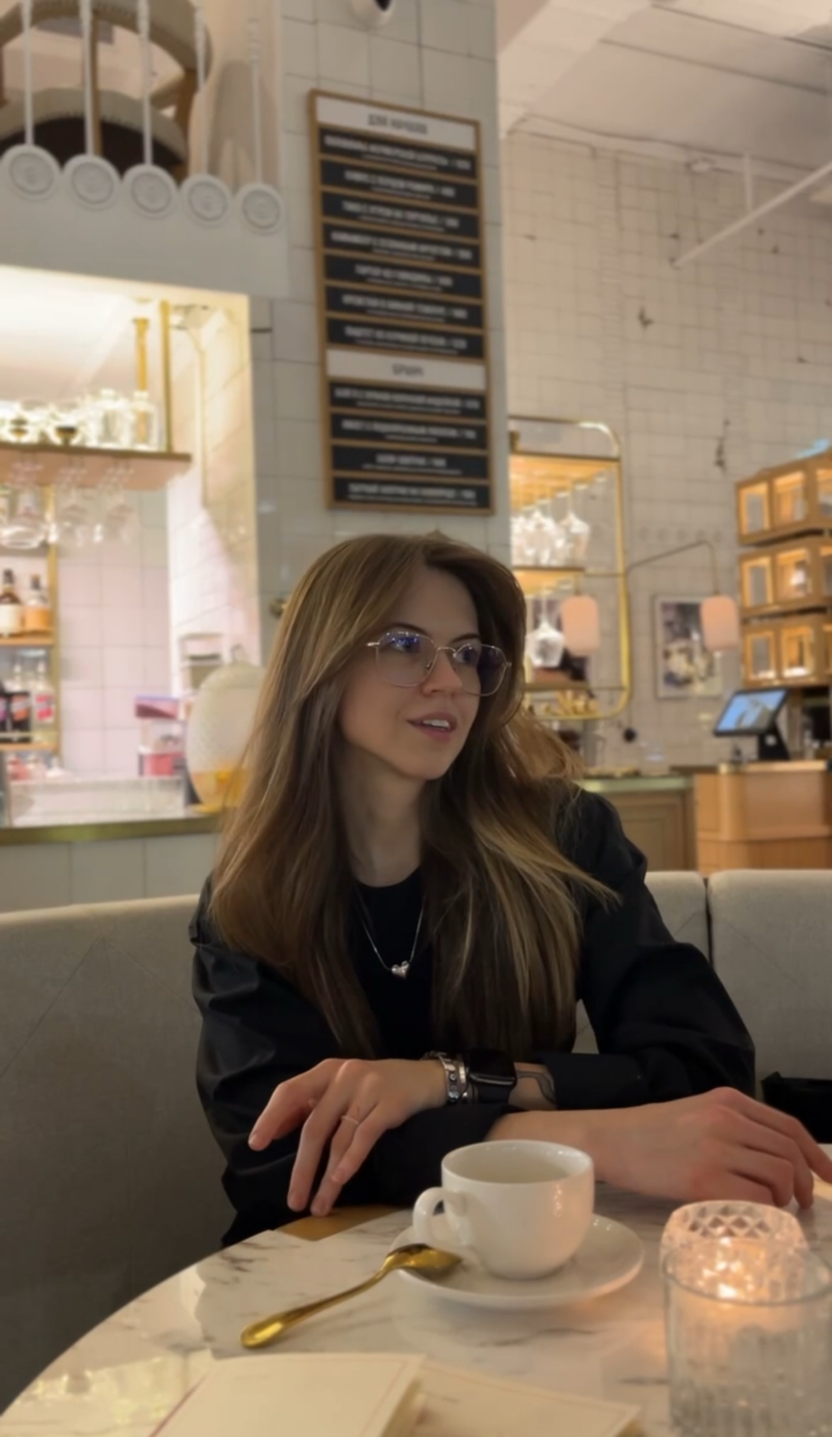Давайте знакомиться — я Алина, Head of Marketing в SOVA | Сетка — социальная сеть от hh.ru
