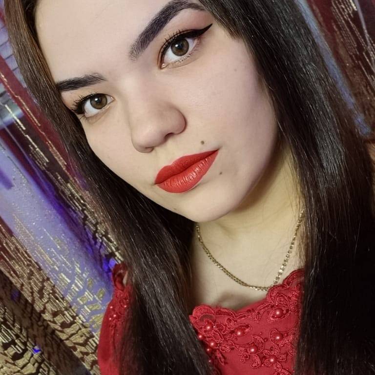 Анна Ромашкова