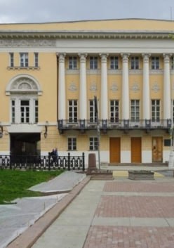🗣Бесплатная экскурсия по Никитскому бульвару
17 августа в 16:00
Экскурсия будет интересна ценителям архитектуры – как любителям классики и ампира, так и тем, кто восхищается советскими домами-памятник... | Сетка — социальная сеть от hh.ru