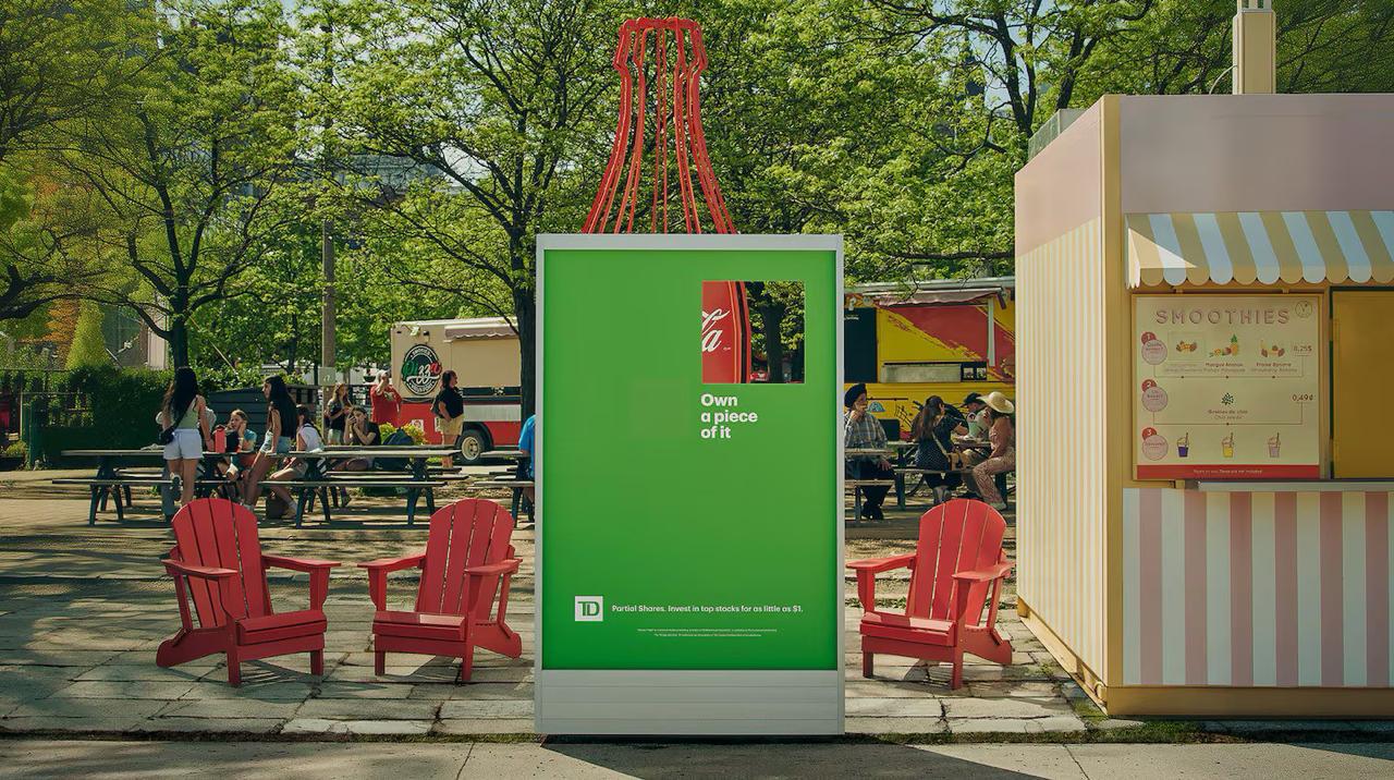 Хитрый ход от канадского банка TD Bank. Они прорезали окошки на билбордах напротив известных брендов — McDonald's, Apple, Nike, Starbucks | Сетка — социальная сеть от hh.ru