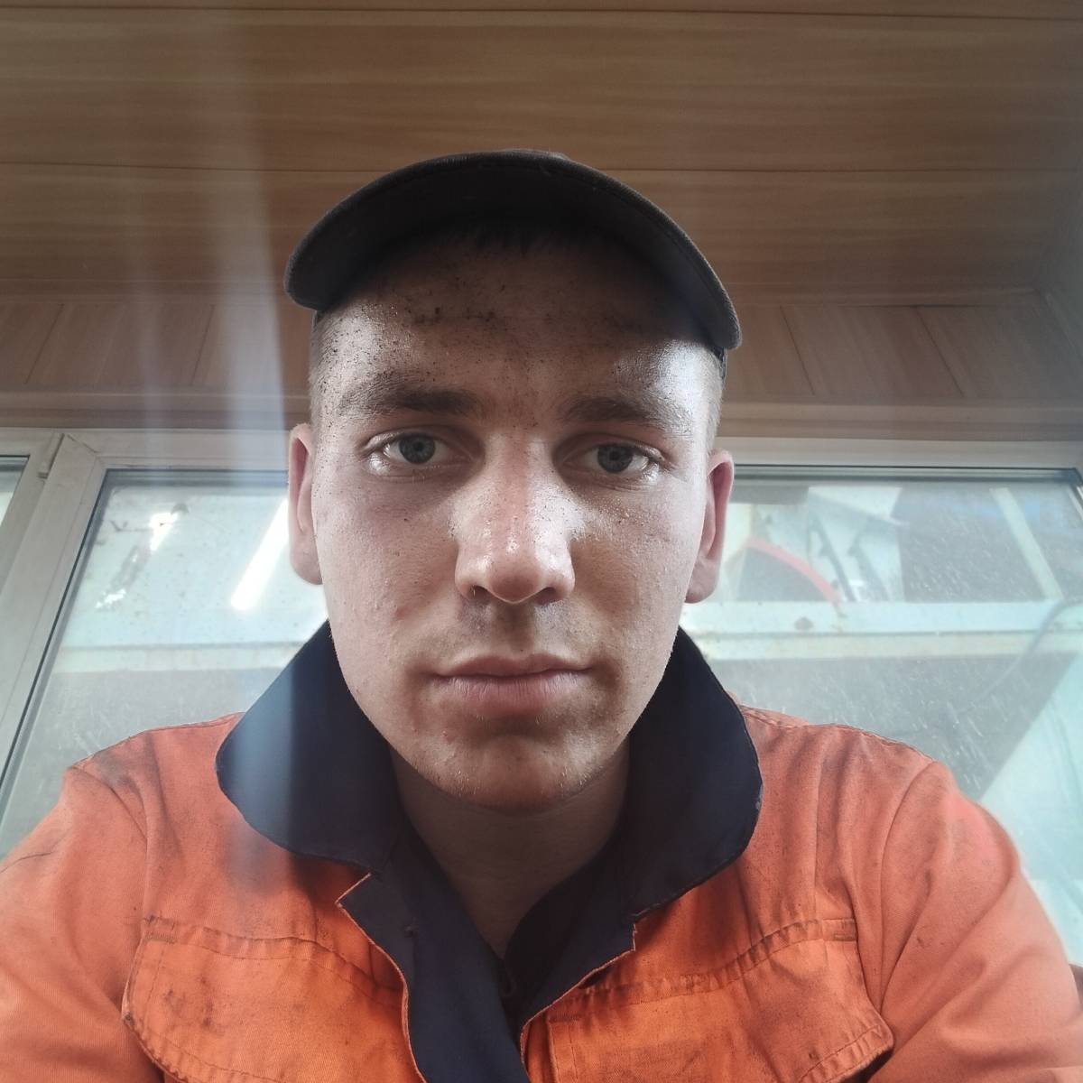 Артём Артёмов
