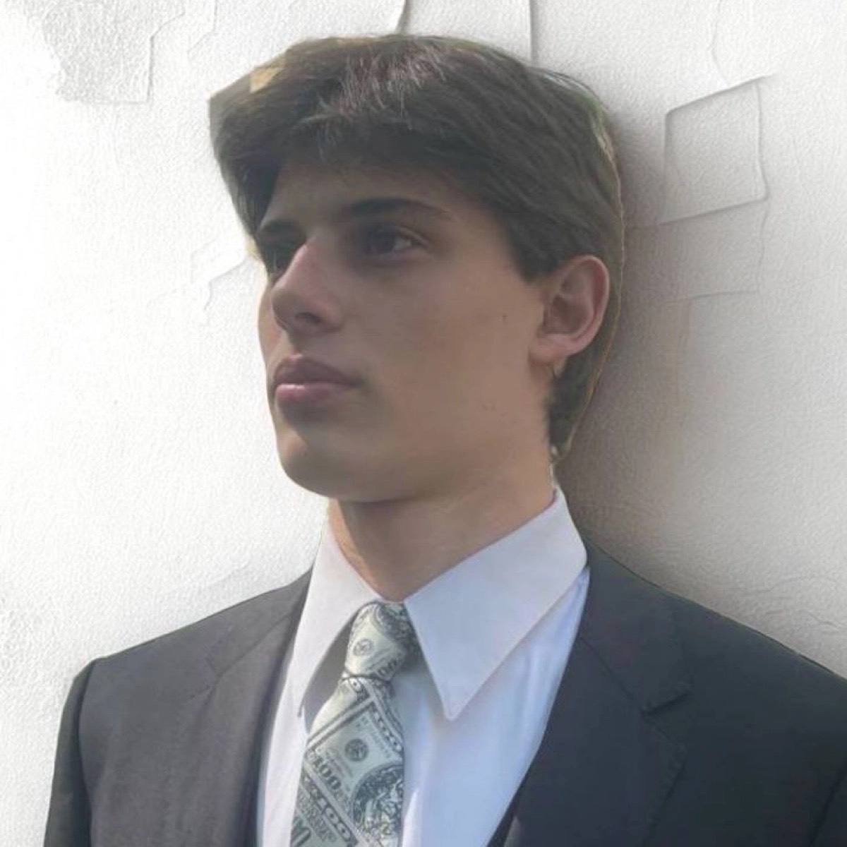 Алэн Ханухов