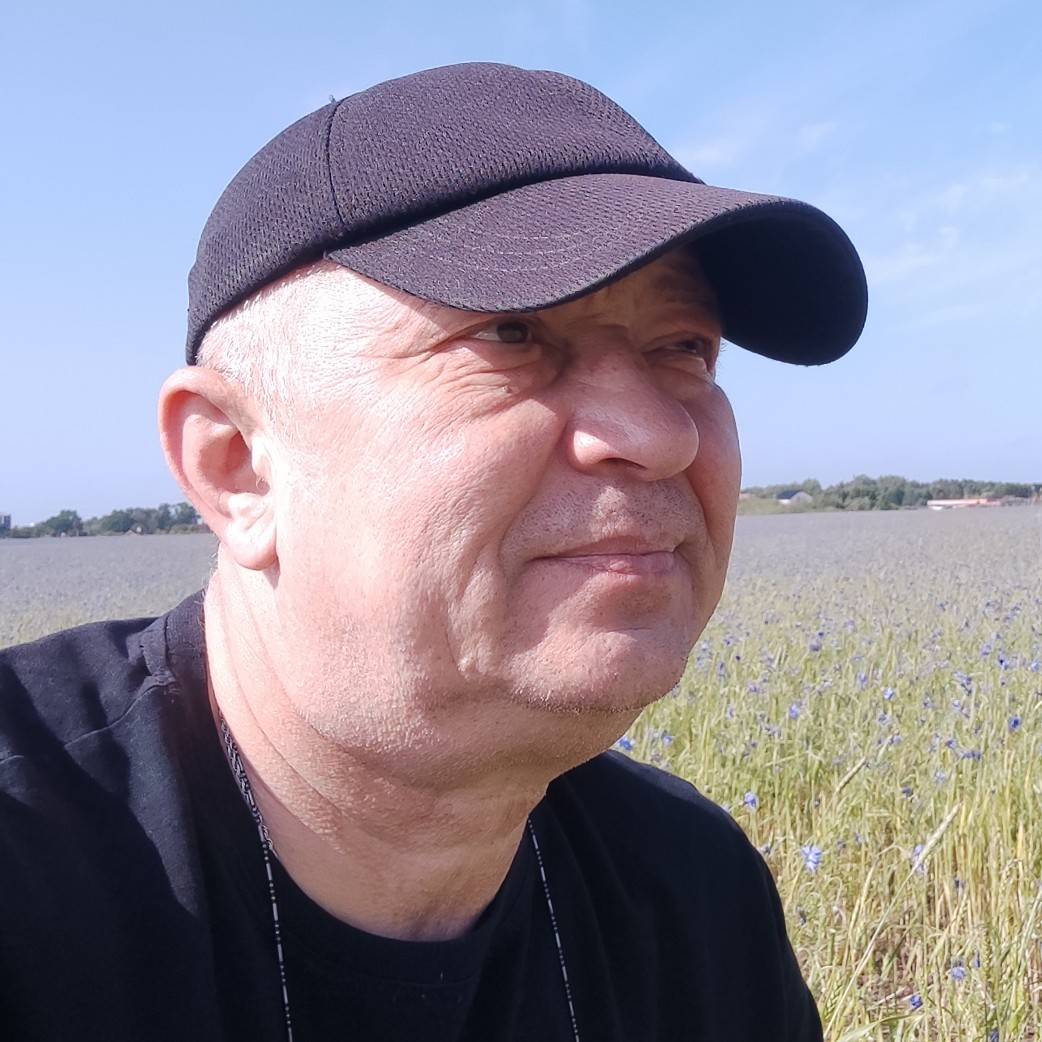 Сергей Антоник