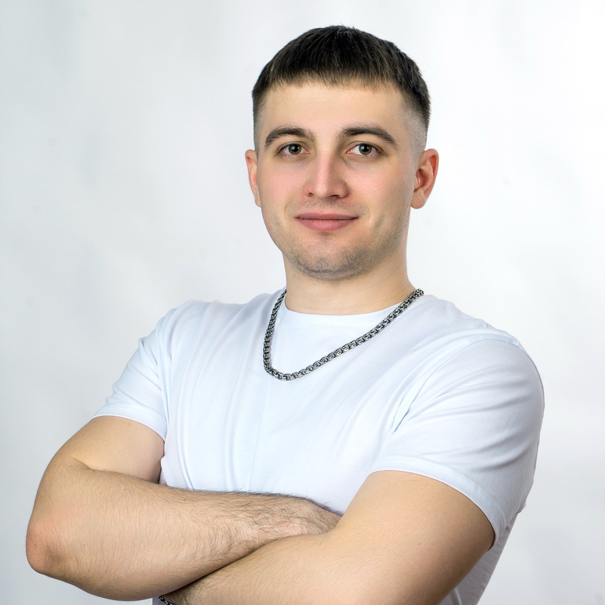 Артур Есенов