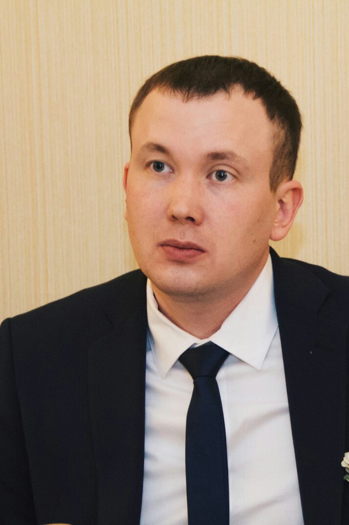 Анатолий Пустуев