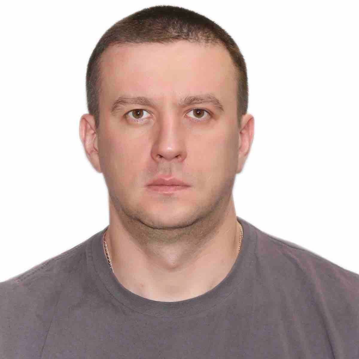 Максим Кулаков