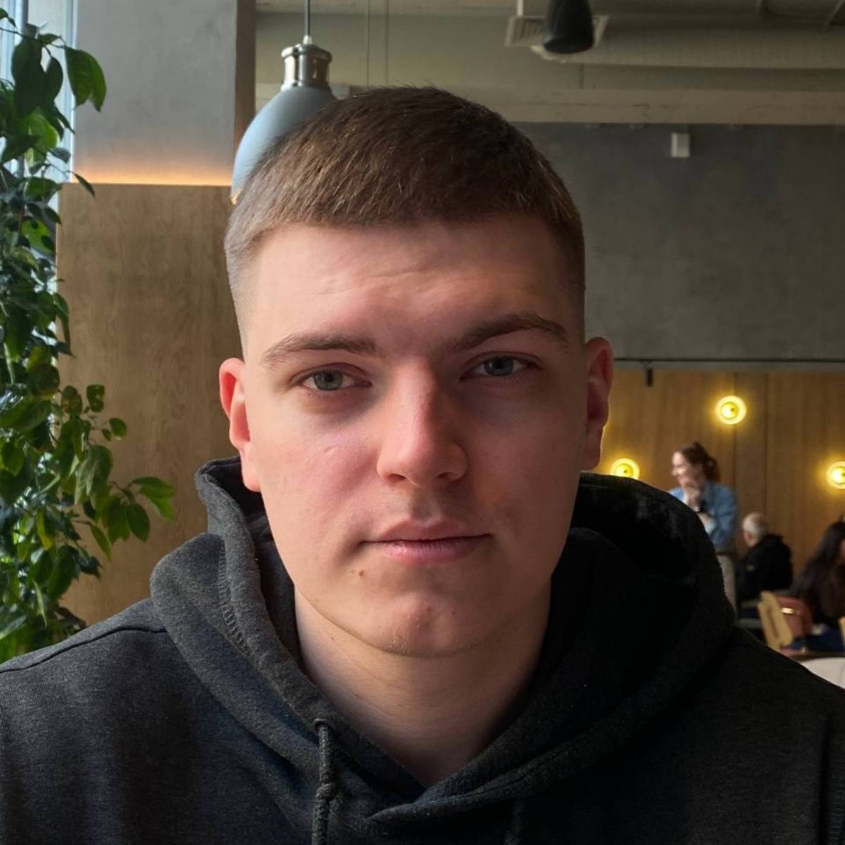 Антон Цуркан