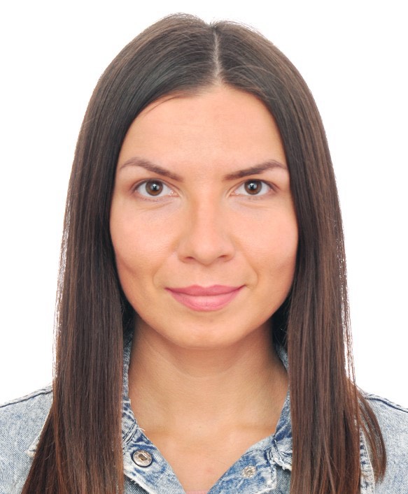 Александра Зубрева