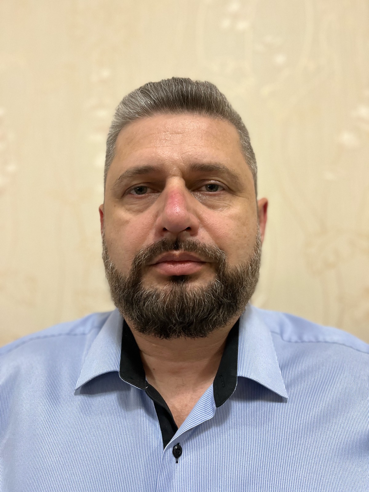 Владимир Кушнир