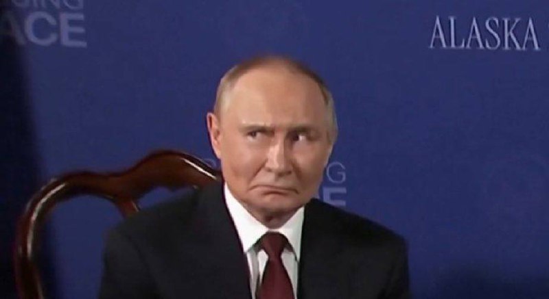 Мое лицо, когда уже снова понедельник. Ещё одна неделя, пока сотрудник в отпуске, работаем 😁
Как настрой на неделю?
🔥 — готов закрывать задачи
😁 — я в отпуске
😠 — какой понедельник? Опять?! | Сетка — социальная сеть от hh.ru