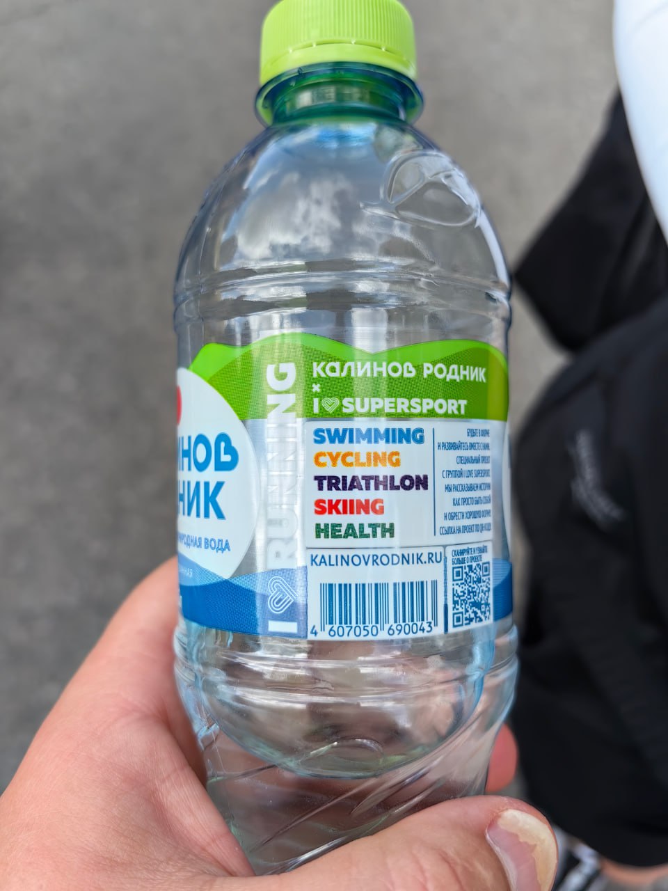 Грамотное партнерство и ко-брендинг может привести к приятным сюрпризам.
На выходных в Москве прошел забег по садовому кольцу в котором приняло участие, по официальным данным более 30 000 человек | Сетка — социальная сеть от hh.ru