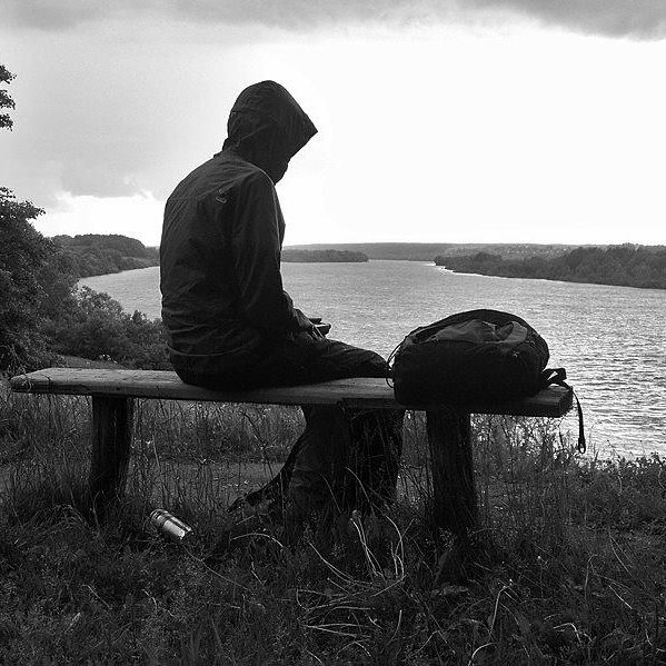 СМЫСЛ ЖИЗНИ 
Наша планета Земля существует в пространстве всего необъятного космоса около 4,5 миллиарда лет , и за этот период только Мы , Люди , научились рассуждать  | Сетка — социальная сеть от hh.ru