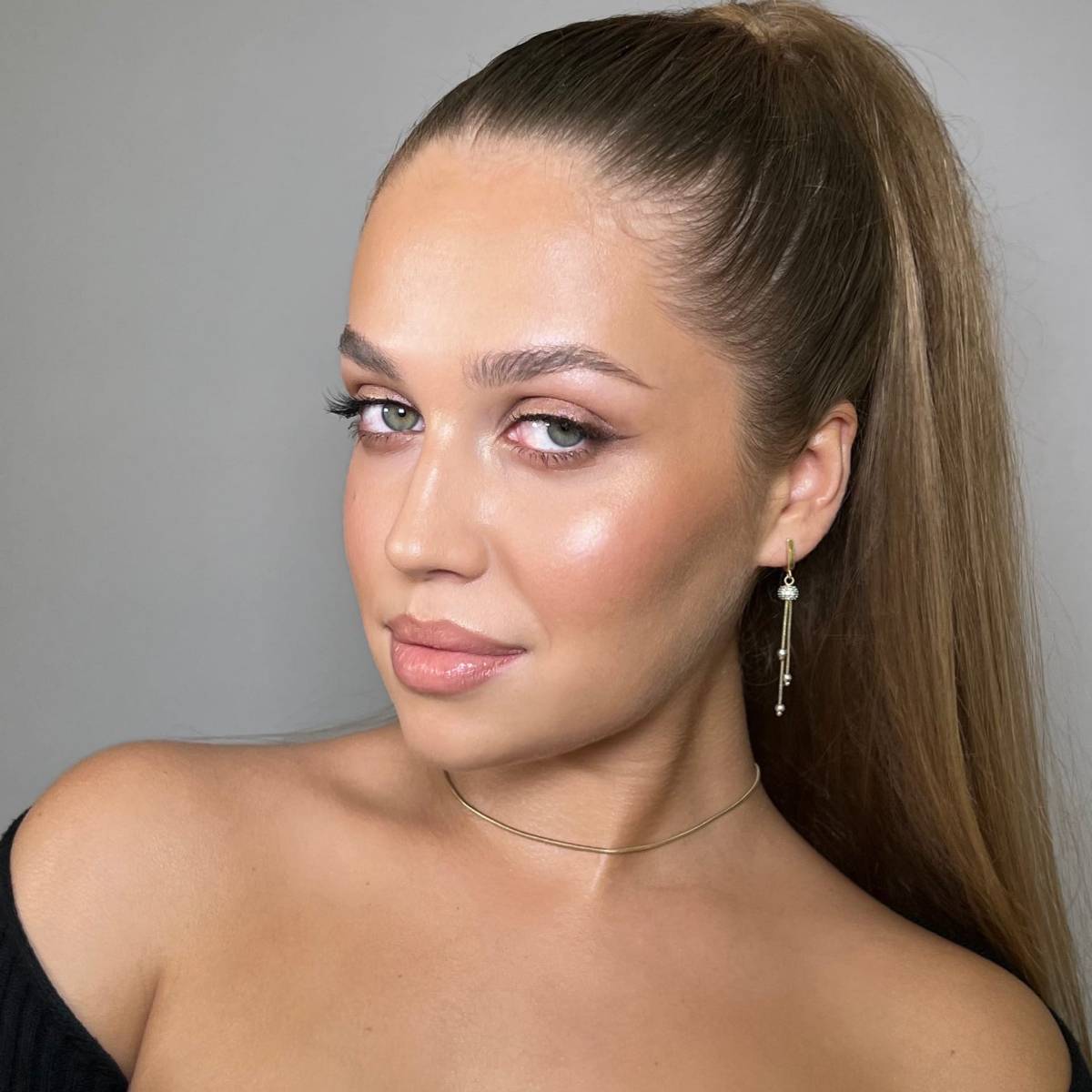 Яна Холодова | Сетка — социальная сеть от hh.ru