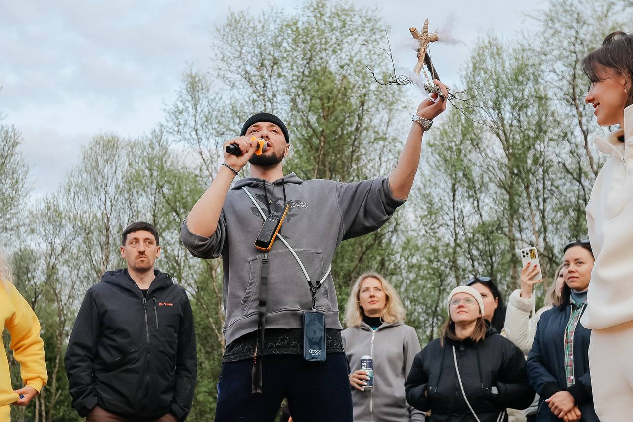 Кочевники (nomads) добрались до самого края Земли, чтобы насладиться свежайшей икрой, морскими ежами, посмотреть на китов, а также загадать самые сокровенные желания. | Сетка — социальная сеть от hh.ru