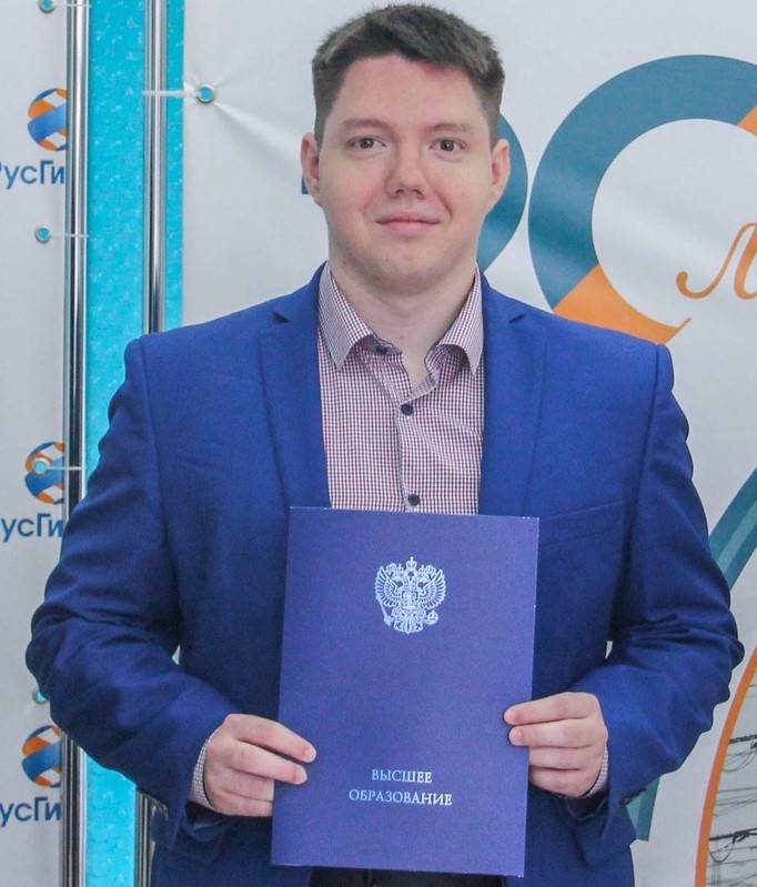 Максим Уколов