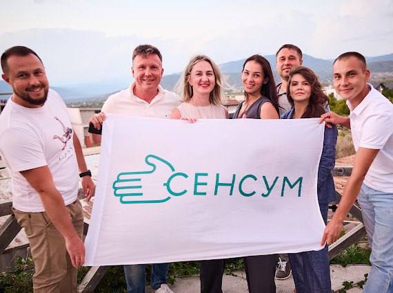 Работа в Сенсум — это как спортзал для мозга.
Только вместо гантелей — справочные системы и сервисы | Сетка — социальная сеть от hh.ru